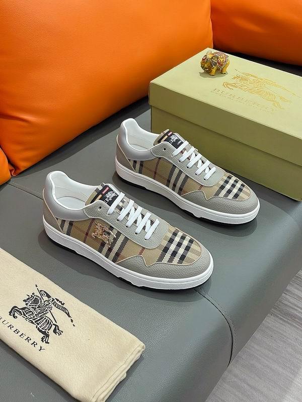 Burberry Men's Shoes 888